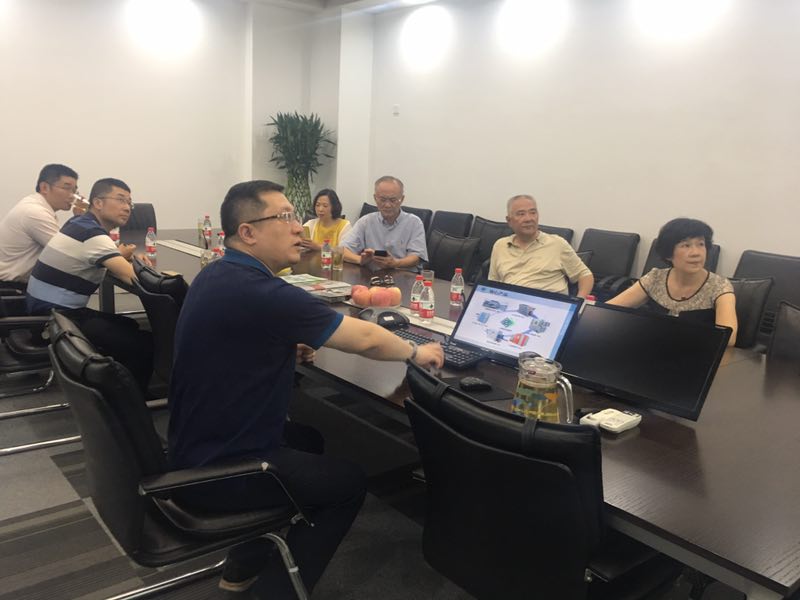 熱烈歡迎政協(xié)主席貢培興、新產(chǎn)業(yè)研究會(huì)副會(huì)長(zhǎng)張建等一行參觀日聯(lián)科技